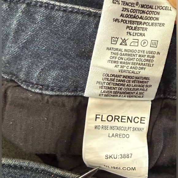 DL1961 Florence Sz 26 Mid Rise Instasculpt Skinny Dark Wash Blue Jeans 26” Waist - Picture 15 of 16